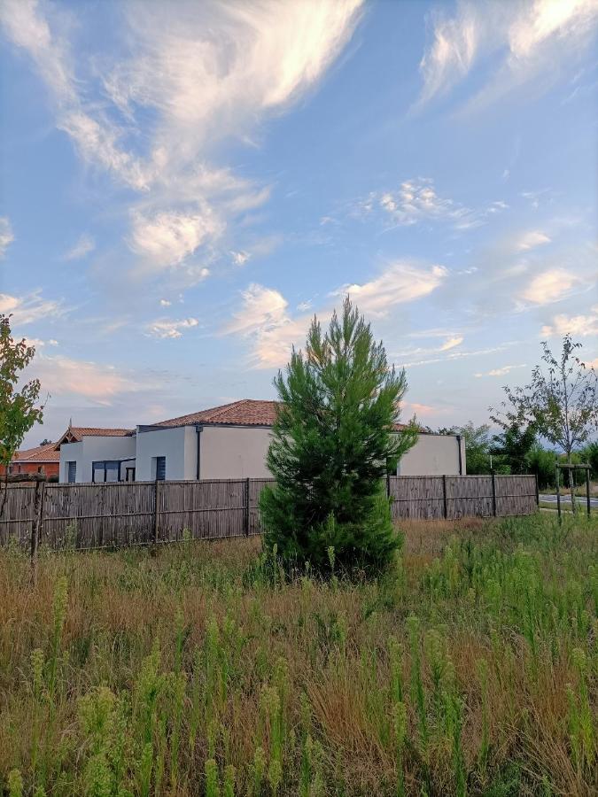 Suite Privative De 28M2 Climatisee, Proche Plage Et Commerces Оданж Экстерьер фото
